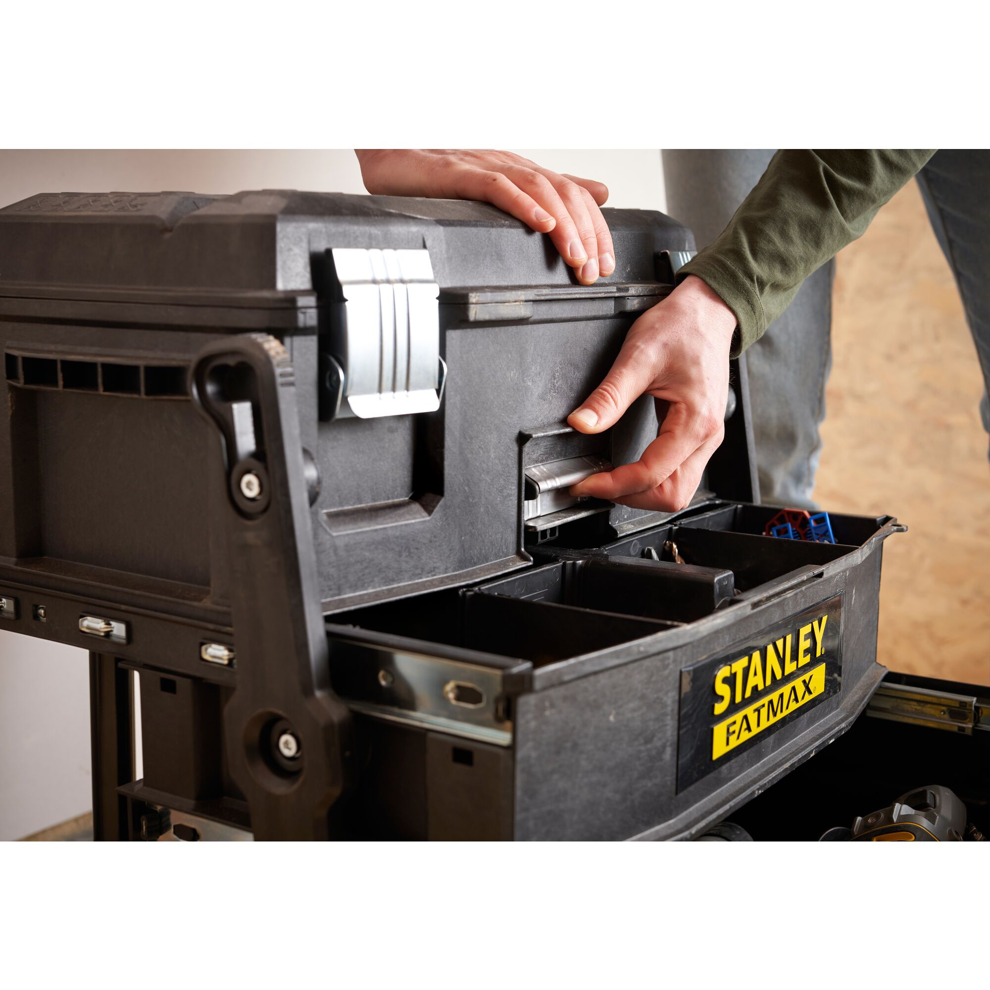 Fatmax cantilever rolling workshop deals