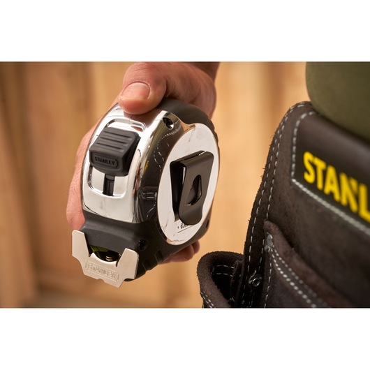 STANLEY® FATMAX® Xtreme™ 10M/33' (32mm wide) Tape Measure