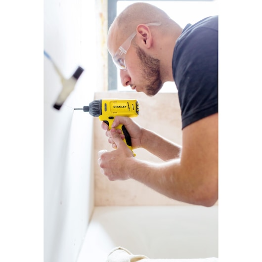 20V 1.5 AH BRUSHLESS IMPACT DRIVER